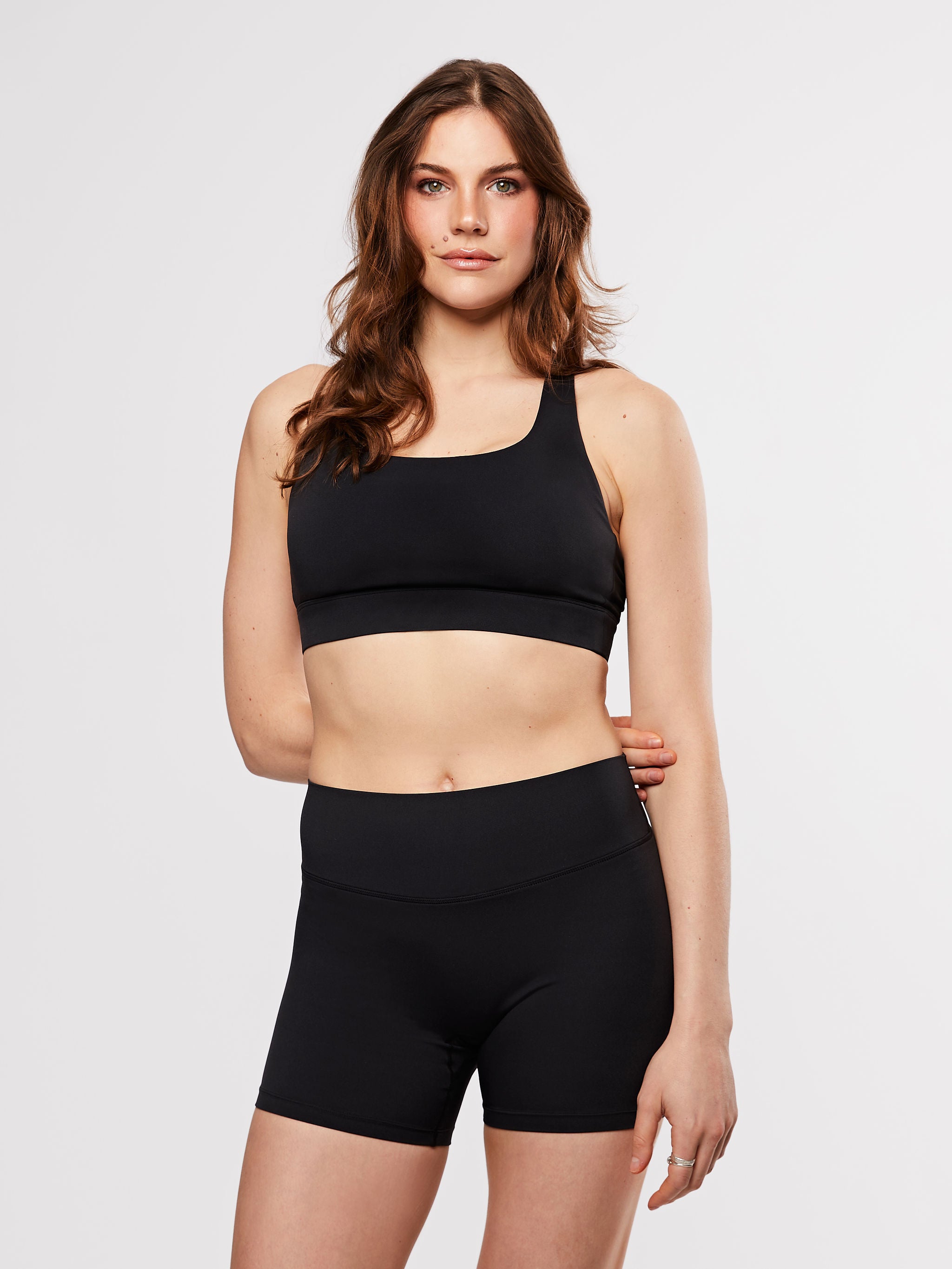 sustainable activewear, workout clothes, gym wear, gym clothes for women, activewear, routine, habits, workout clothes for women, activewear clothing, women’s workout apparel, crave active, crave activewear, crave, sports bra, adjustable straps