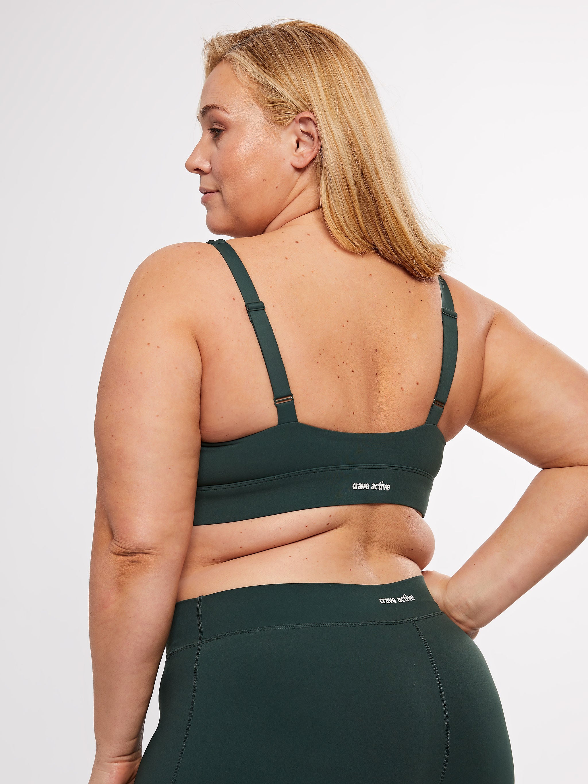 sustainable activewear, workout clothes, gym wear, gym clothes for women, activewear, routine, habits, workout clothes for women, activewear clothing, women’s workout apparel, crave active, crave activewear, crave, sports bra, adjustable straps