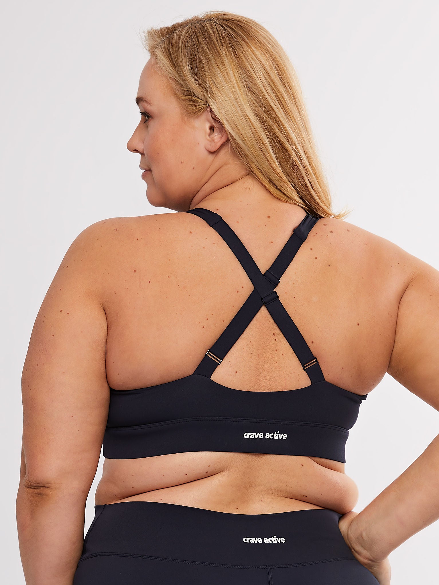 sustainable activewear, workout clothes, gym wear, gym clothes for women, activewear, routine, habits, workout clothes for women, activewear clothing, women’s workout apparel, crave active, crave activewear, crave, sports bra, adjustable straps