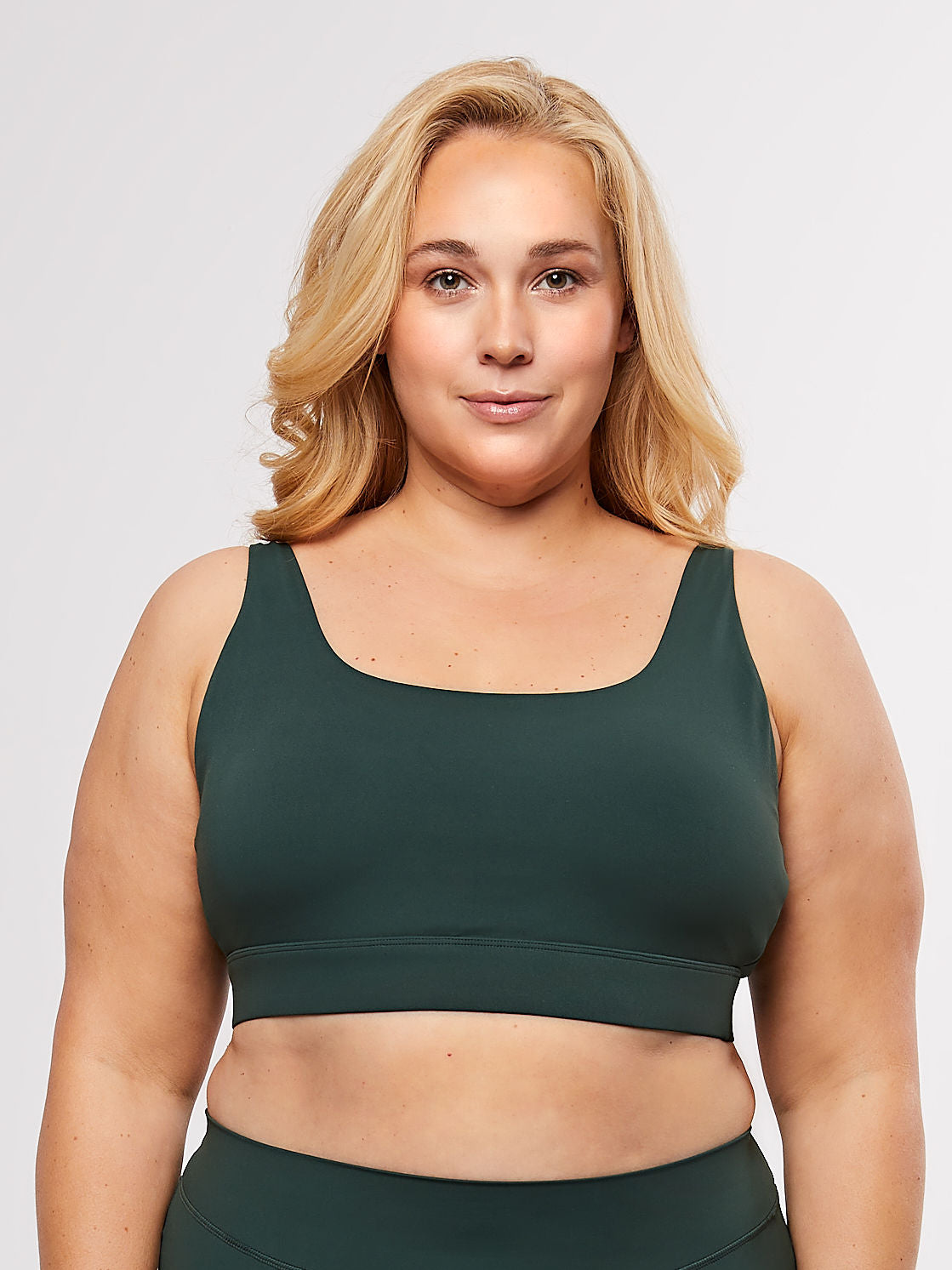 sustainable activewear, workout clothes, gym wear, gym clothes for women, activewear, routine, habits, workout clothes for women, activewear clothing, women’s workout apparel, crave active, crave activewear, crave, sports bra, adjustable straps