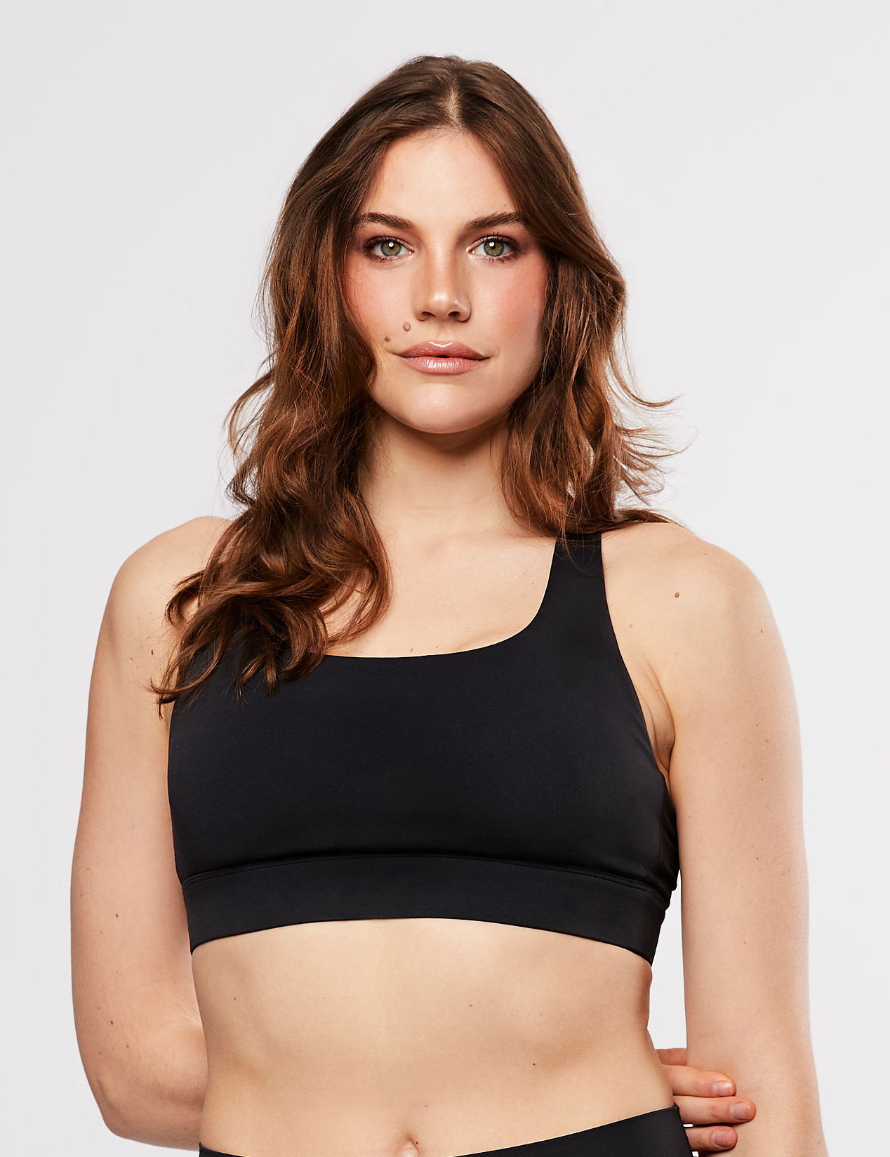 sustainable activewear, workout clothes, gym wear, gym clothes for women, activewear, routine, habits, workout clothes for women, activewear clothing, women’s workout apparel, crave active, crave activewear, crave, sports bra, adjustable straps